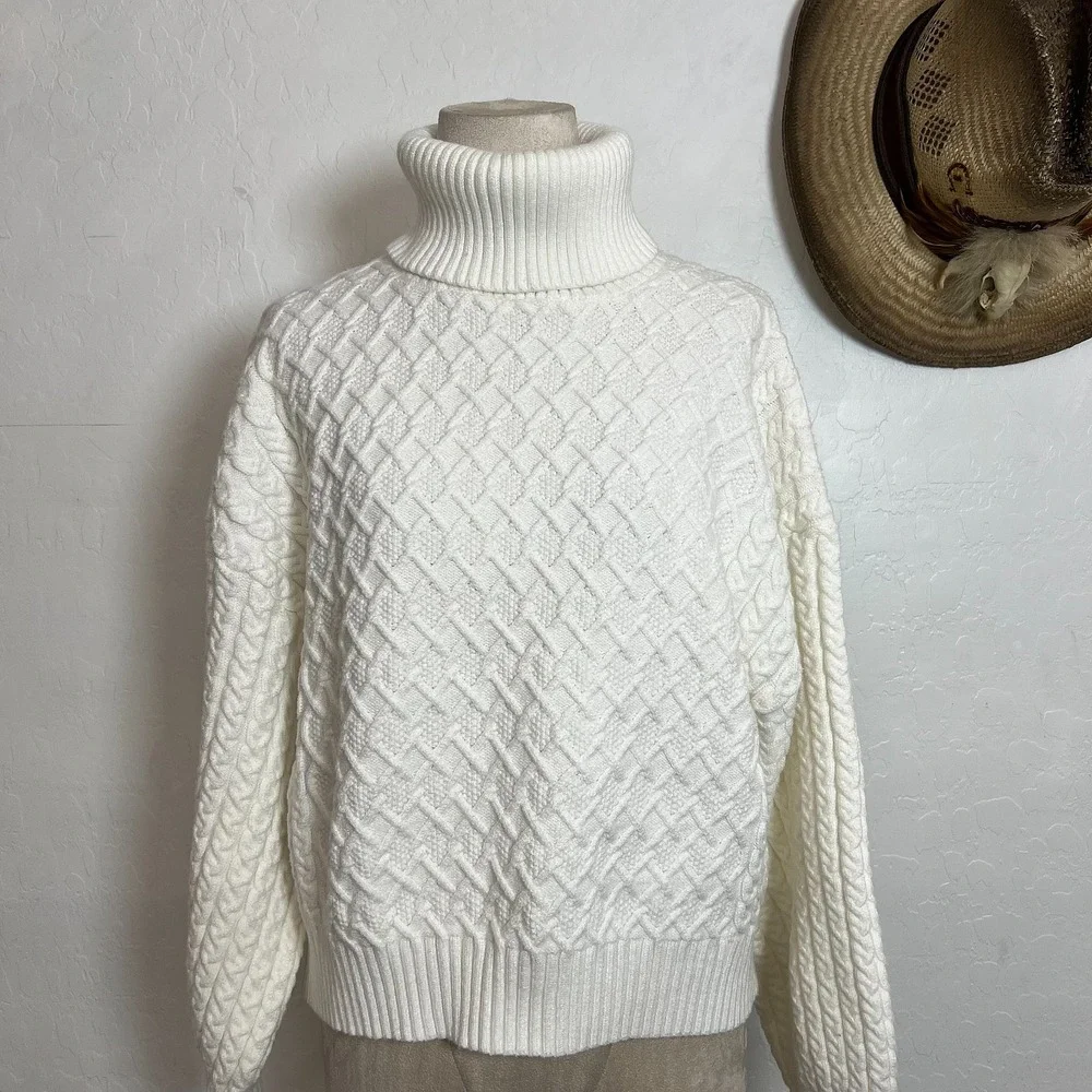 Magaschoni White Cable Knit Turtleneck Sweater Large L Basketweave Cropped Soft